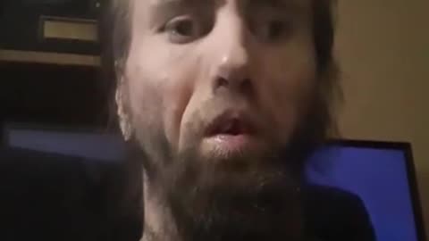 Cyraxx live on FB. "Trolls, pls contact me, I'm very gullible". 7/5/2025.