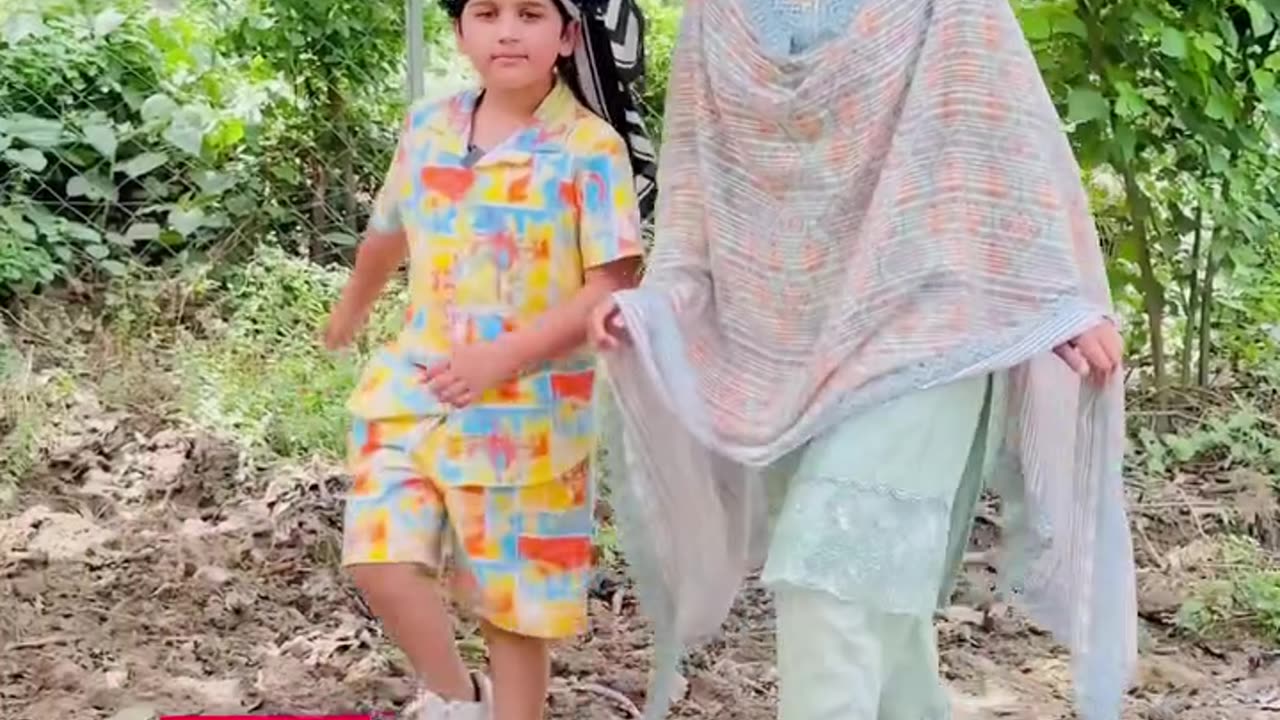 Aam ke sath running karni hai kya 😂