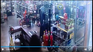 Mother & Daughter Fight Off Robber - Good Job