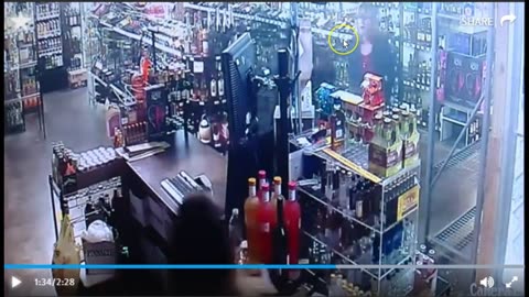 Mother & Daughter Fight Off Robber - Good Job