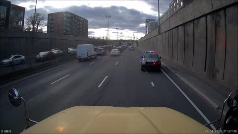 Police Chase Caught on Trucker's Dashcam