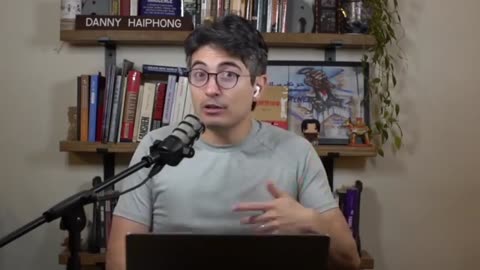 Trump DESPERATE as Russia Sends Military Jet to Venezuela, War IMMINENT