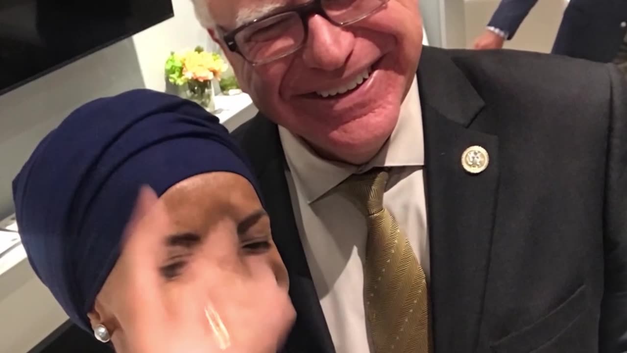 SO THAT'S WHY SHE WEARS THAT THING!!!💸🤣🤣🤣