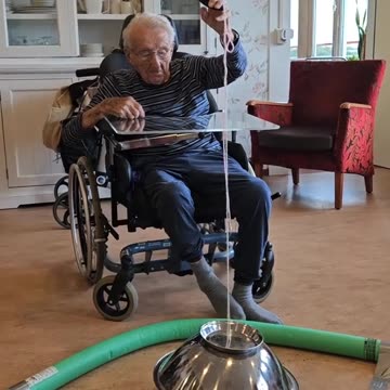 Jan 101 loves to play foryou fy elderycare movement play