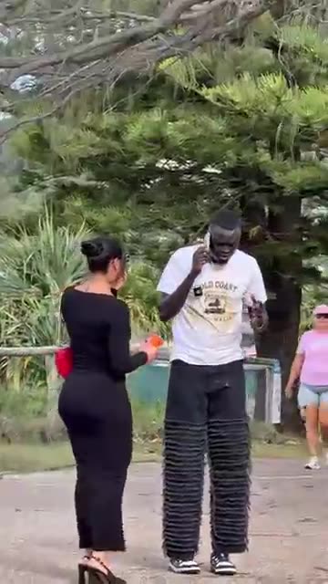 Hello, Hello ........ What is this?😂 😂 😜