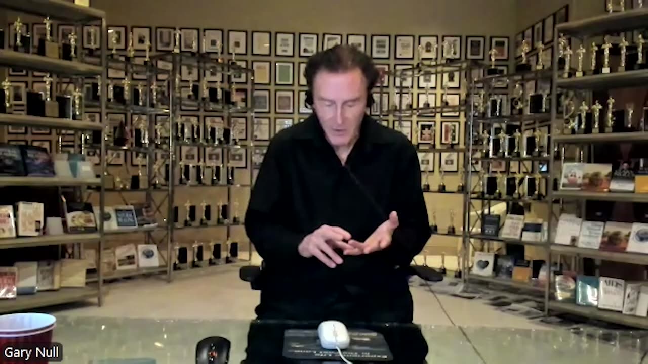 GARY INTERVIEWS DR BOWDEN FOR THE PROGRESSIVE COMENTARY HOUR 9-17-25