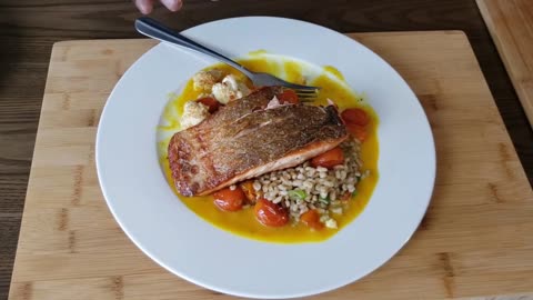 Simple Baked Salmon | A Delicious Dish with Vegetables & Barley