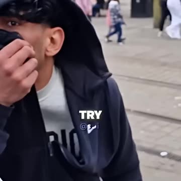 BODYGUARD HUMBLES ATTACKER