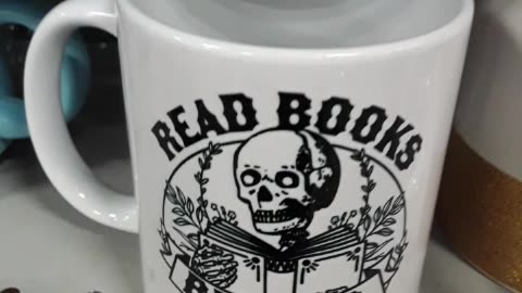 Mugs with dumb sayings on em 3