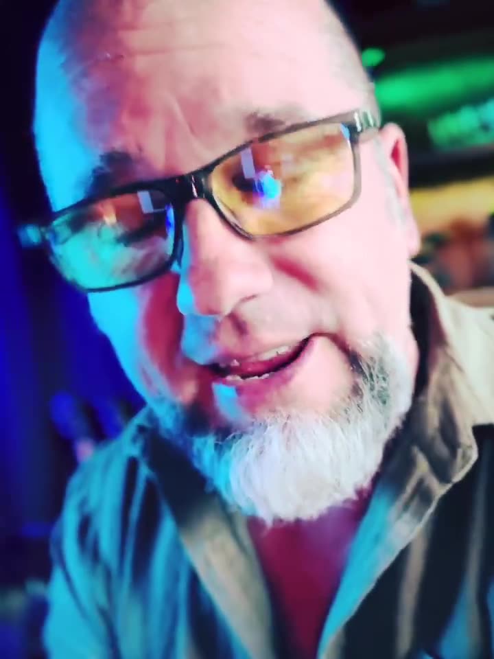 THIS IS THE MOST INCREDIBLE NEWS EVER! Trump is the true king of the British Commonwealth!!