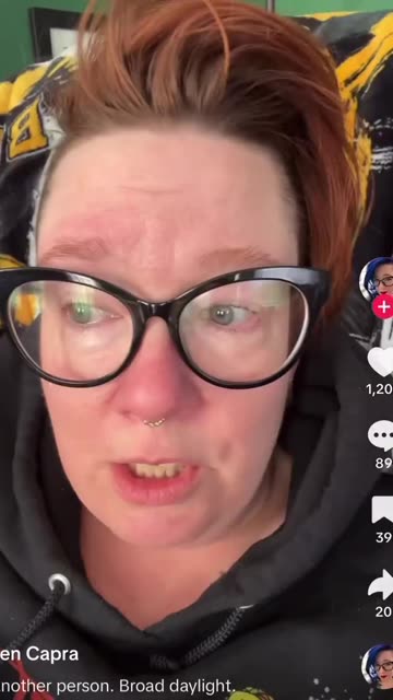 Tiktoker calls to “mob” ICE agents because she believes the Democrats’ propaganda