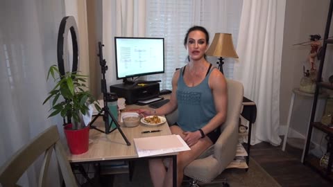 ERIN STERN Eating a LOW FAT DIET to Get Bikini Contest SHREDDED - Full Day of Eating