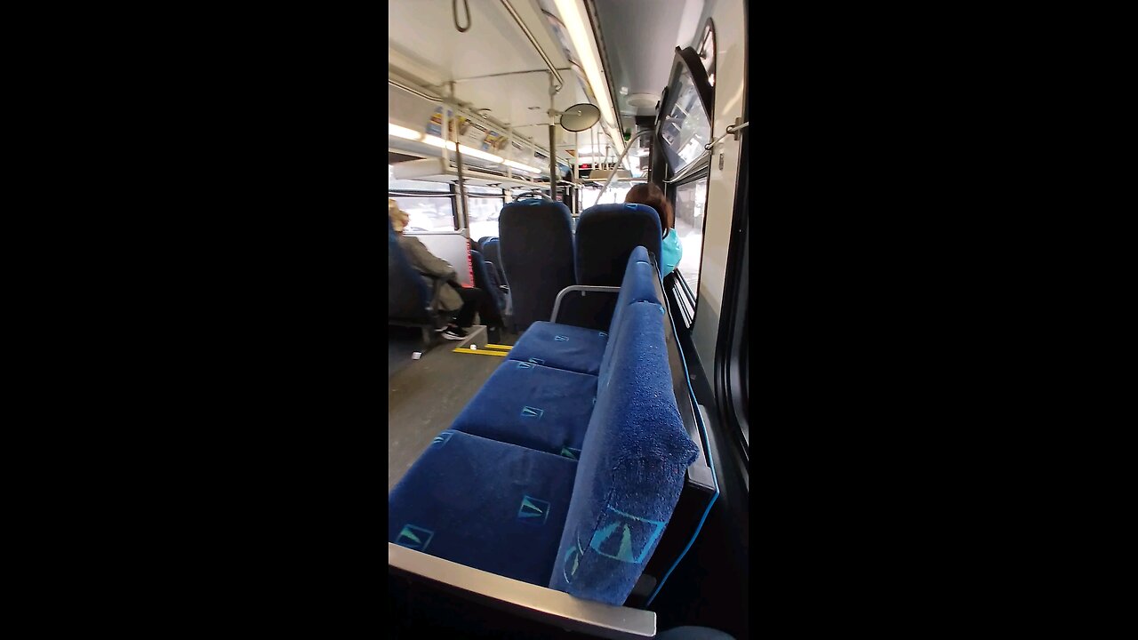 OCTA 2008 New Flyer C40LFR 5125