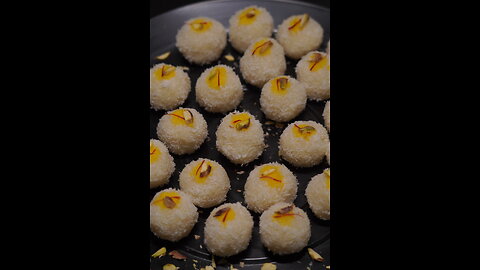 coconut laddu #recipe (gujarati) #youtube #shorts #youtubeshorts #sweet #food #laddu#instant#coconut