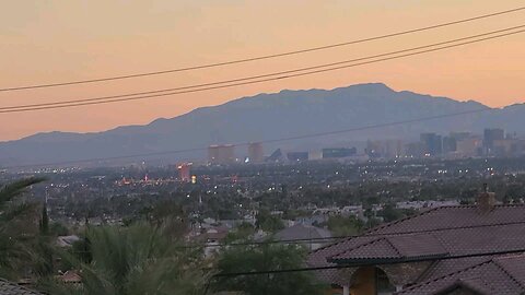 Did you SEE tonight's HAZY Las Vegas sunset? Check THIS out! 08.11.2025 #follow #lasvegas #gaming