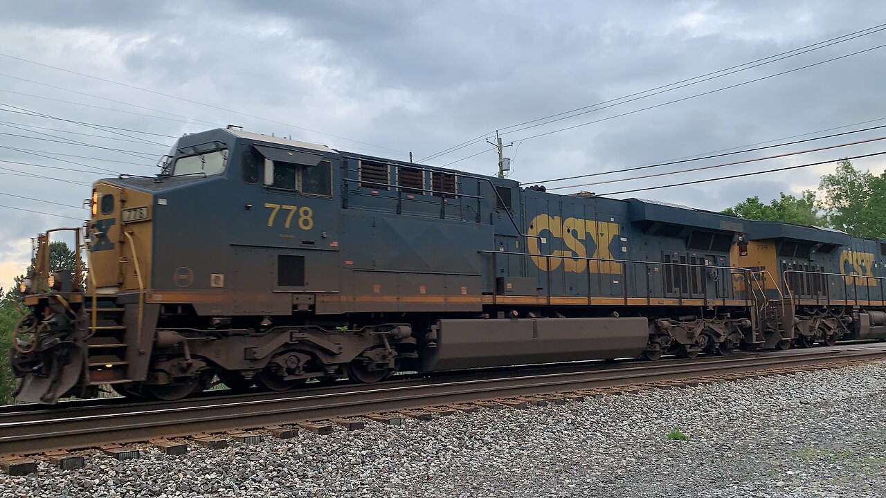 CSX Trains 778 and 774 pull freight East