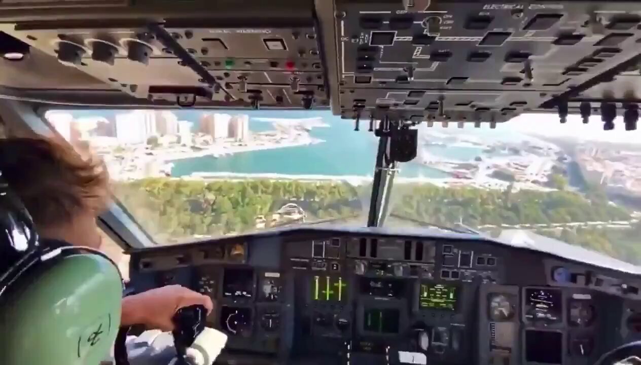 Pilots view onboard a firefighting "flying boat" when it scoops up water. 🔥Wild.