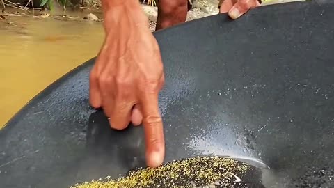 wow amazing!! This pure gold combines with black sand😇#viral#video#shorts#gold #golddigger
