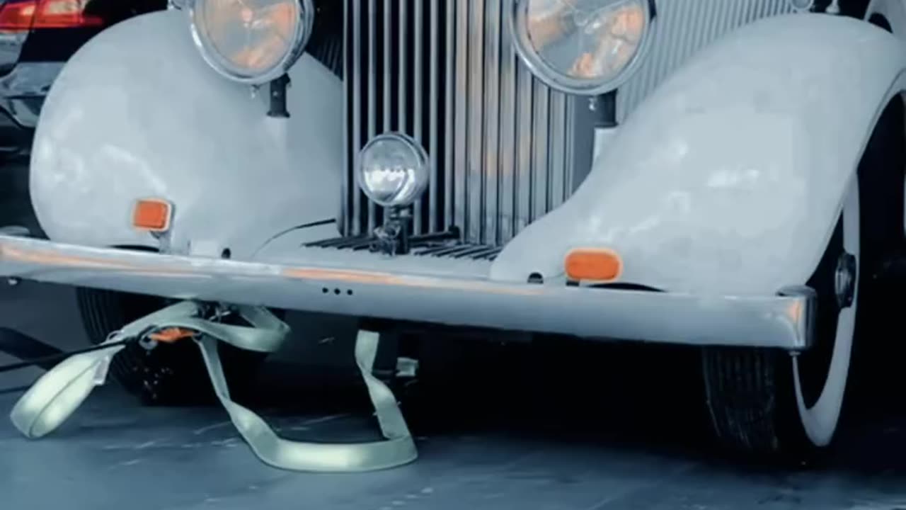 Epic Classic Car Reveal from Open Trailer! 🚘 You Can’t Miss It!