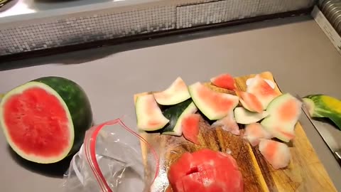 How to Cut Fruit