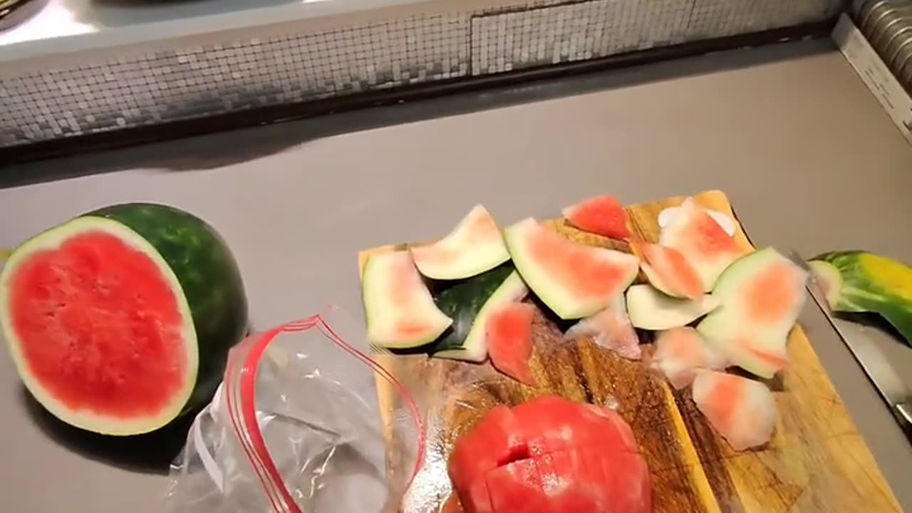 How to Cut Fruit