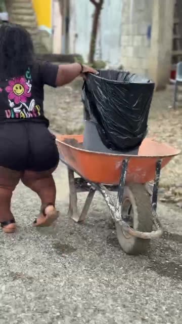 THICK BOOTY Girlfriend.