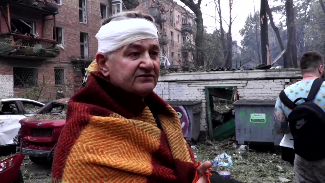 Russian air strikes pound Kyiv, killing several including child