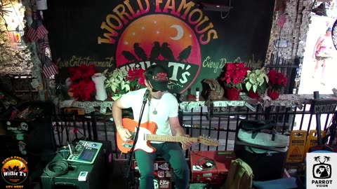 LIVE Music Everyday!