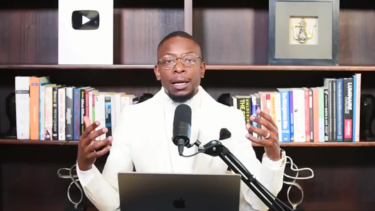 3 things that ONLY happen when you pray between 3AM TO 5AM