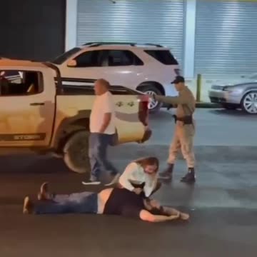 Knocked Him Out and Coned Him Off...😂