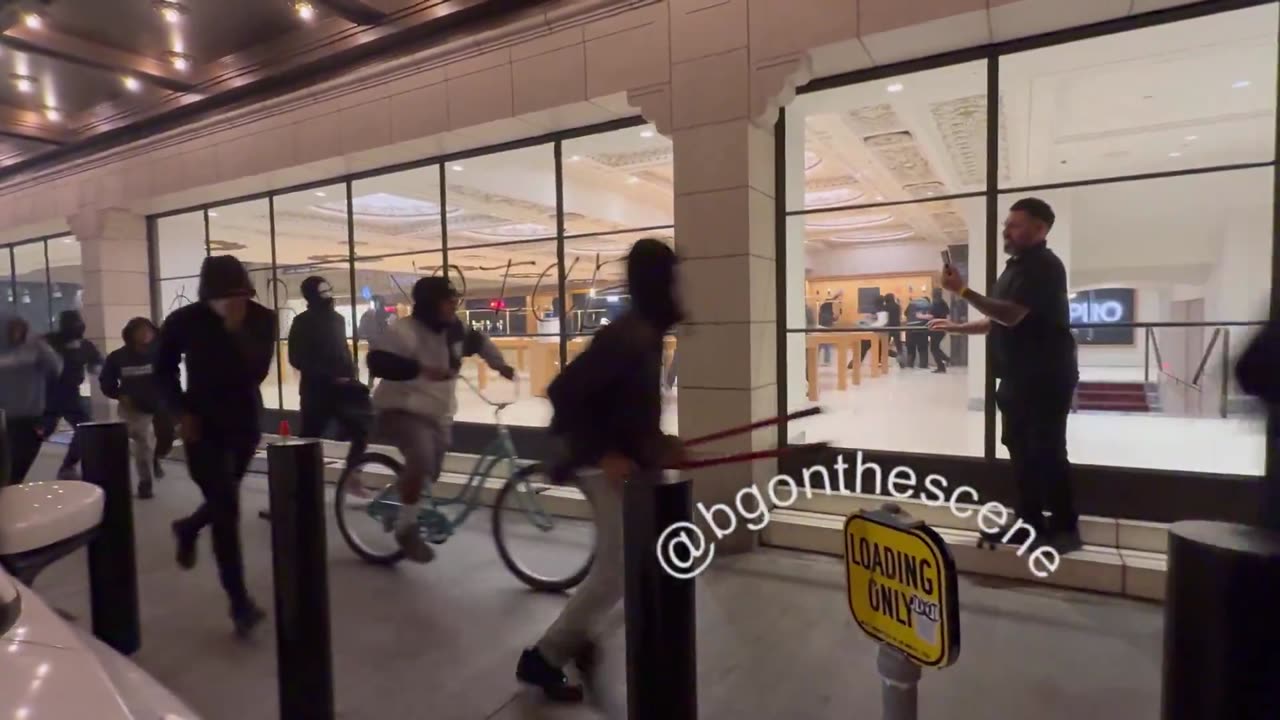 Apple store in LA looted last night. But don’t worry, Gavin Newsom has it under control
