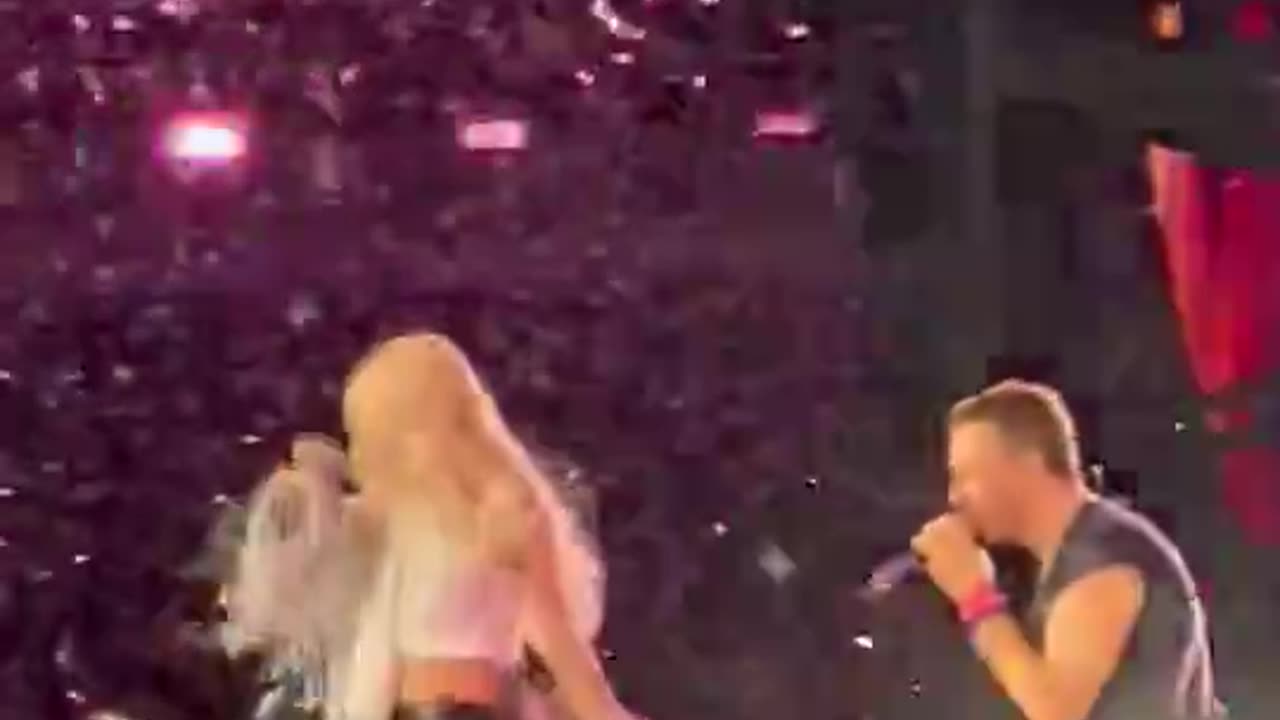Blackpink Rosé Coldplay Kpop 2025