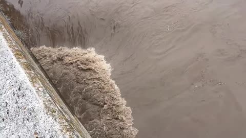 Frio River Flood Before And One Hour Later