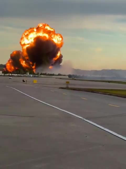 Un avión de UPS con tres tripulantes se estrelló