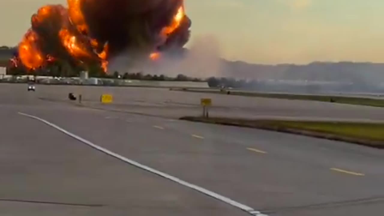 Un avión de UPS con tres tripulantes se estrelló