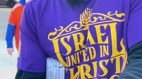 Enseñando a los hispanos su identidad bíblica en el estadio TQL!