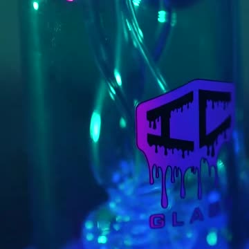 IC Glass 𝗡𝗲𝗼𝗻 𝗖𝗼𝗹𝗼𝗿 𝗠𝘂𝗹𝘁𝗶 𝗧𝘂𝗯𝗲 𝗥𝗲𝗰𝘆𝗰𝗹𝗲𝗿 and IC Glass 𝗡𝗲𝗼𝗻 𝗖𝗼𝗹𝗼𝗿𝘀 𝗥𝗲𝗰𝘆𝗰𝗹𝗲𝗿