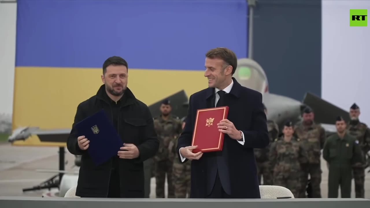 Zelensky & Macron sign a declaration of intent for Ukraine's purchase of military equipment