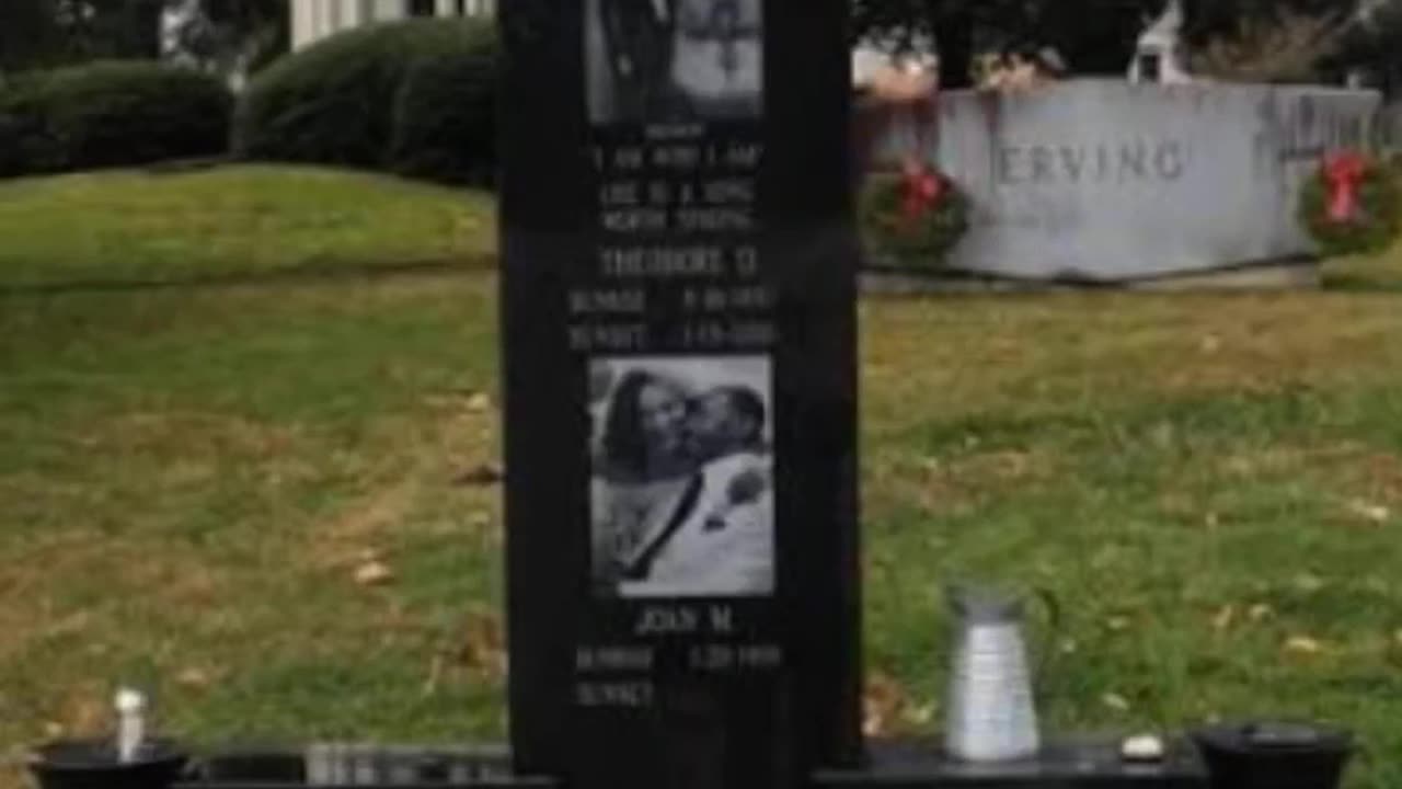 FAMOUS GRAVES - VOL. 505: TEDDY PENDERGRASS