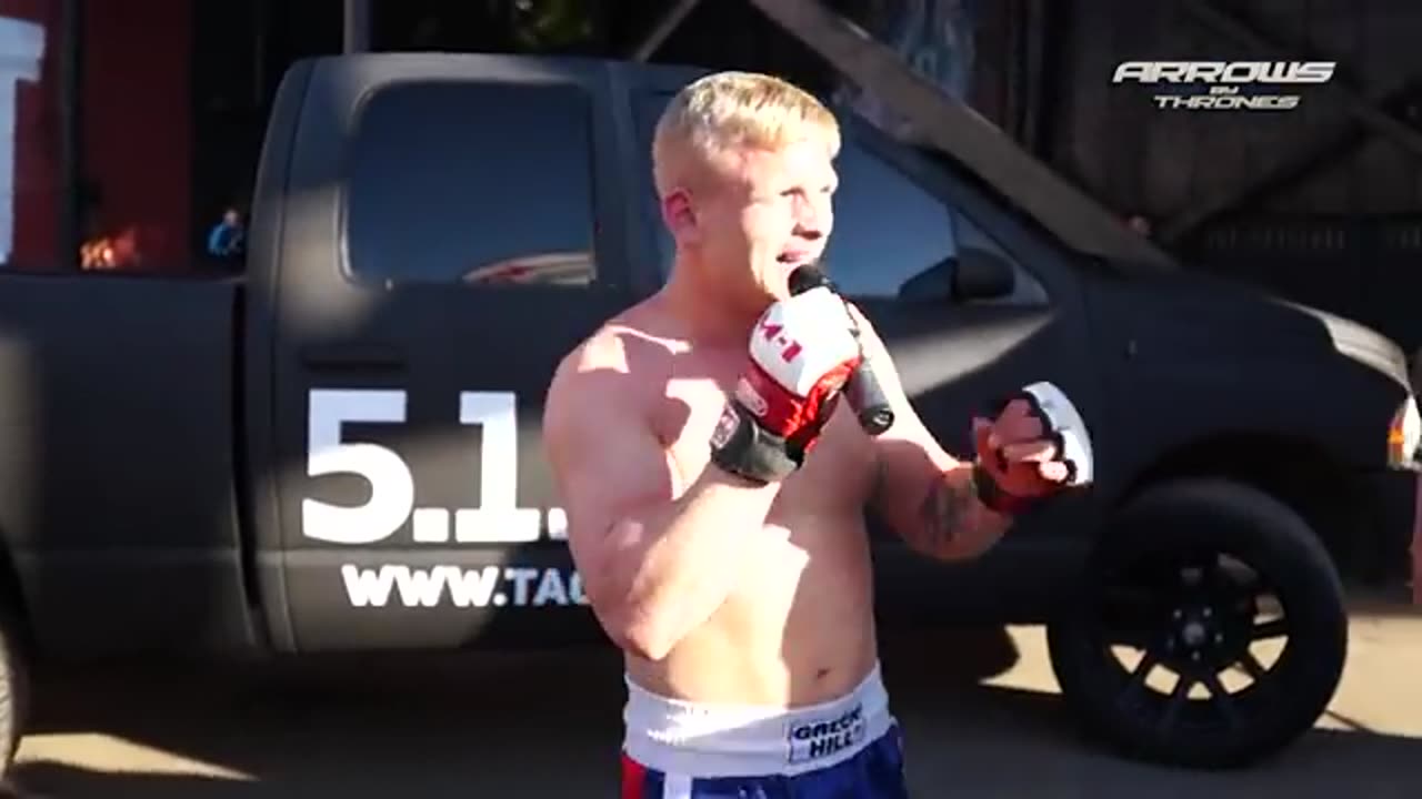 BOXER vs SIMPLE MAN !! MMA FIGHT !!!