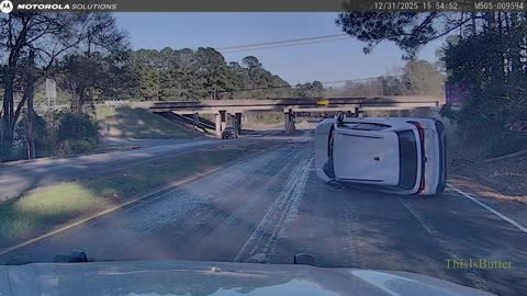 Dashcam Captures SUV Flip and Foot Chase During New Year’s Eve Pursuit