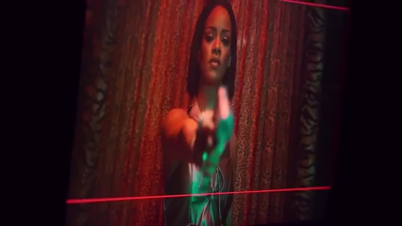 Rihanna _ needed me (behind the scene)
