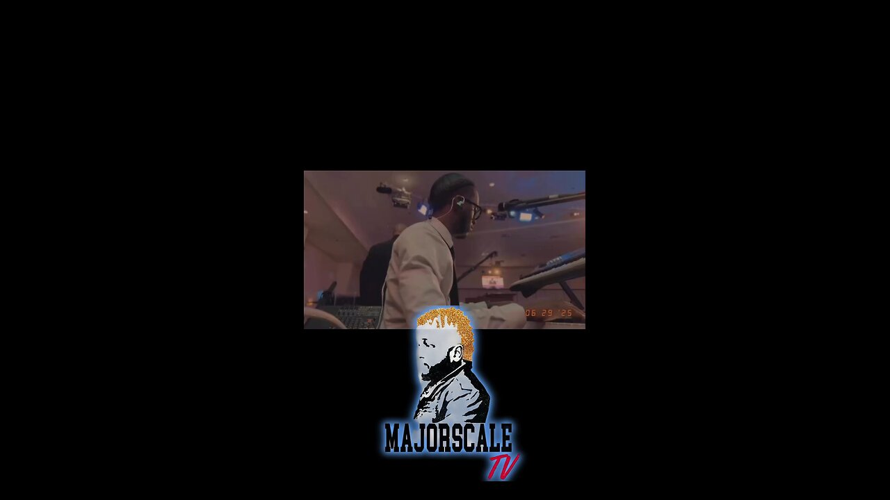 Terrance Carpenter - on keys 🎹🎵🎶🔥 offering music