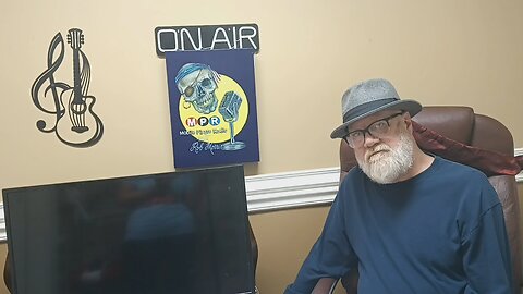 New Studio Debut, X3 & Mobile's Food Critic!