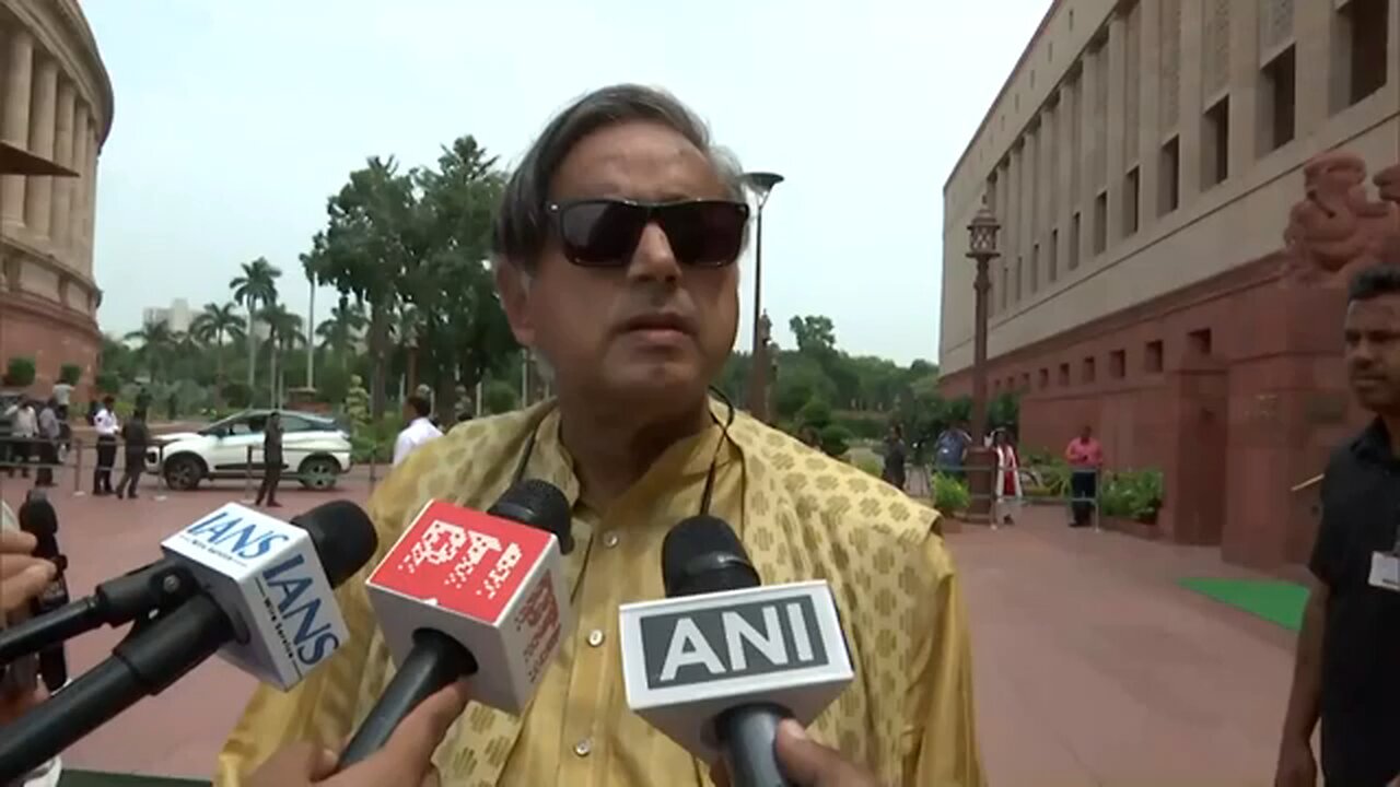 “Negotiating_Tactics…”_Congress_Mp_Shashi_Tharoor_‘Exposes’_Reality_Of_Trump’s_50__Tariffs_On_India