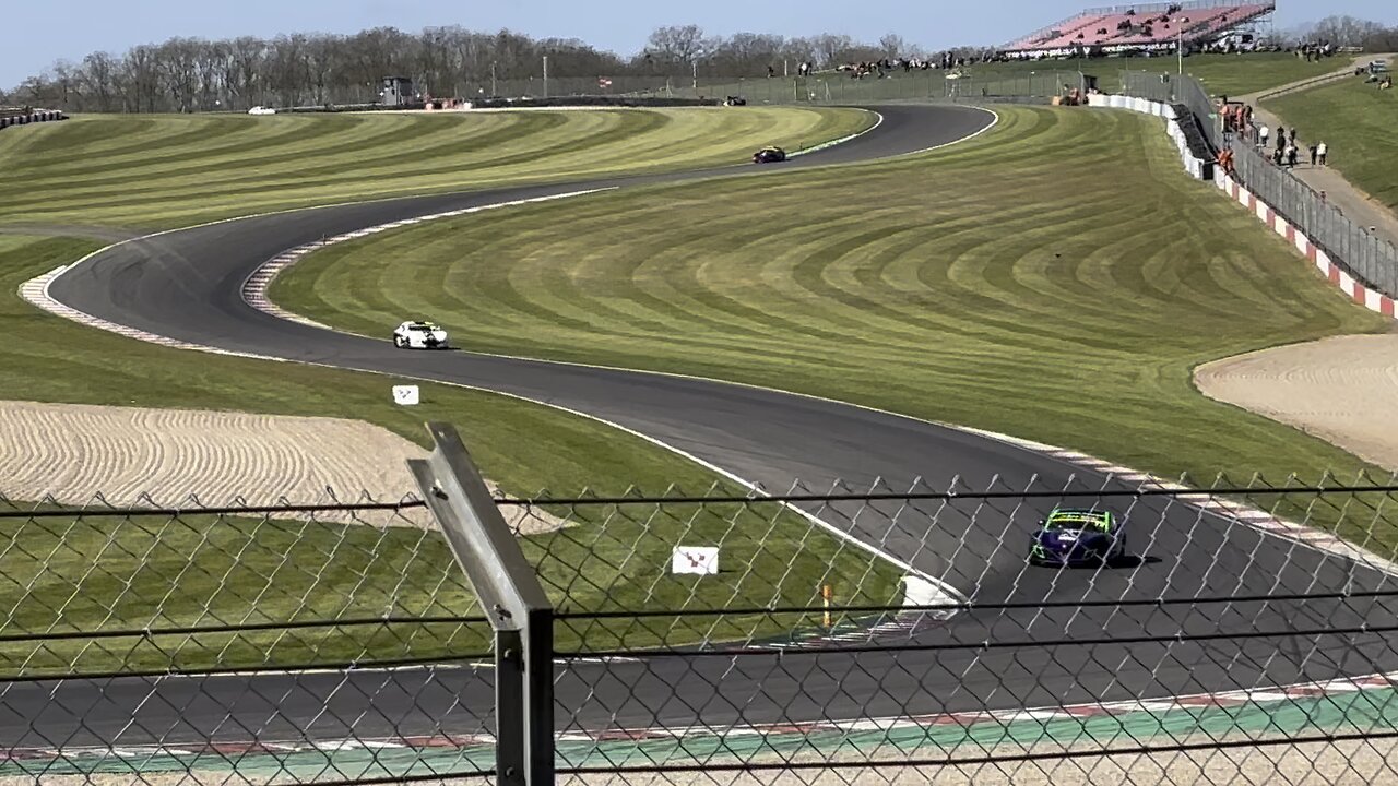 Donington Park 2025 British GT Weekend. Ginetta Junior spin