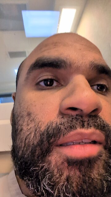 The YouTube thumbnails saying loser.