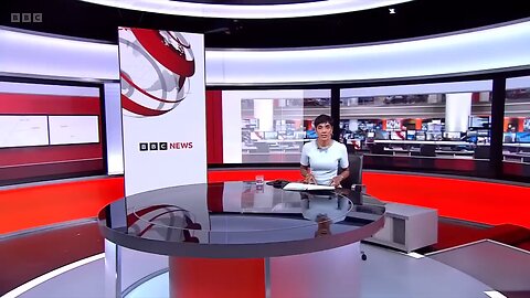 International condemnation of Israel as double strike on Gaza hospital kills at least 20 | BBC News