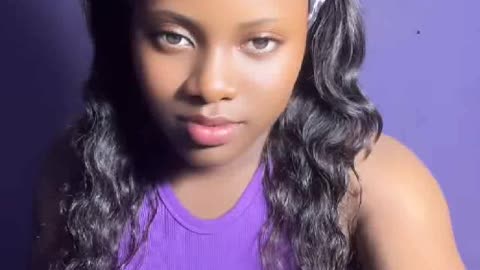 ELLE SE FAIT DES.HABILLEE EN LIVE 