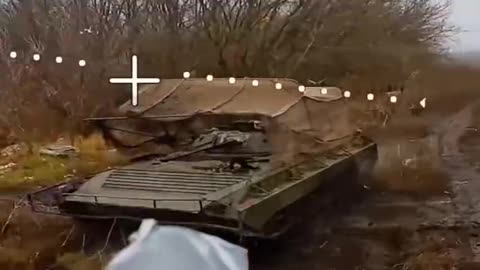 The Ukrainian BMP-2 mechanic-driver carelessly stuck his head out of the hatch